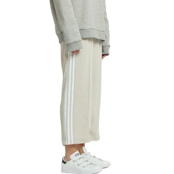 adidas Originals Beige Cropped Pants - Picture 11 of 11